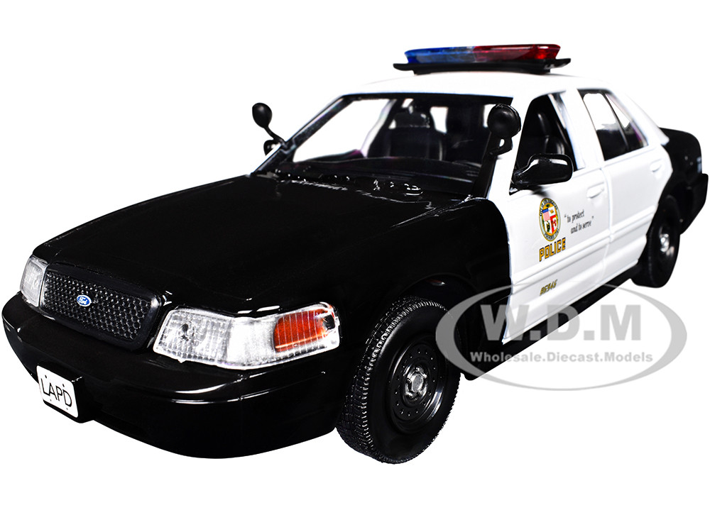 Bandai Model Gundam Rg - 2010 Ford Crown Victoria LAPD Los