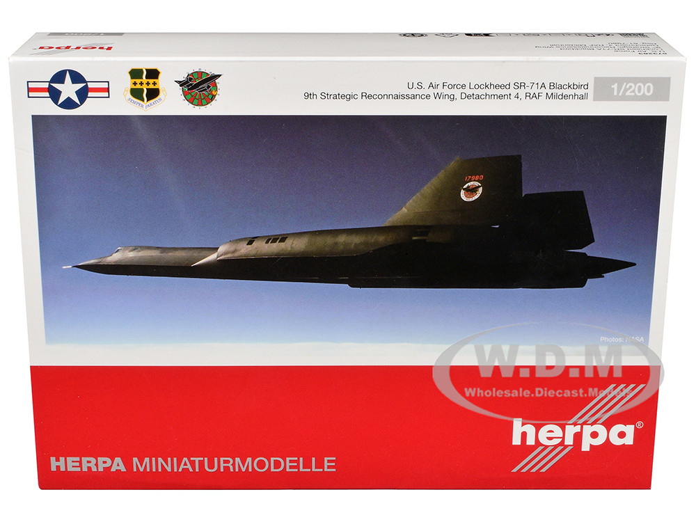 Bandai Model Gundam Rg - Lockheed SR-71A Blackbird Stealth Aircraft 