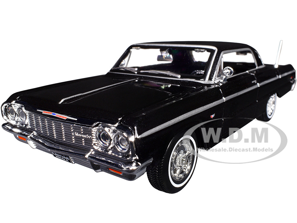 Bandai Model Gundam Rg - 1964 Chevrolet Impala SS Black 