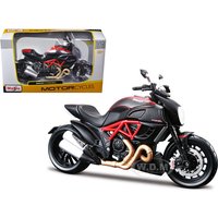 Ducati Diavel Red and Carbon 1 - Bandai Model Gundam Rg review and price